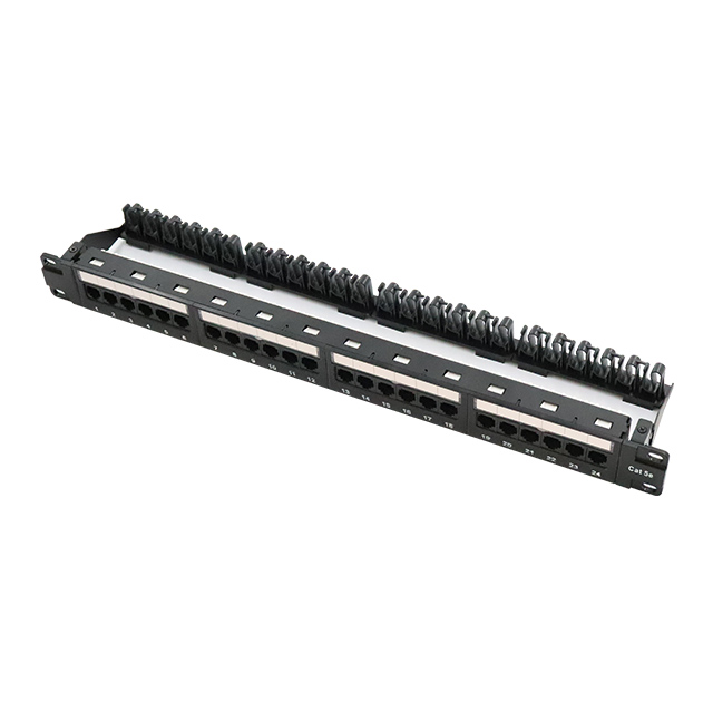 19''1U 24 Port Cat5e UTP Punch Down Patch Panel med kabelhanteraren ny